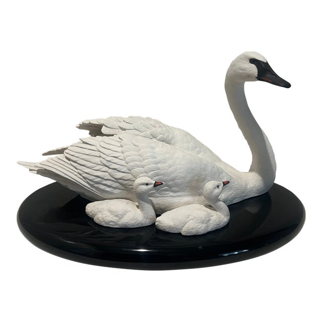 Vintage Porcelain Swans "Under Her Wing" Franklin Mint For Sale