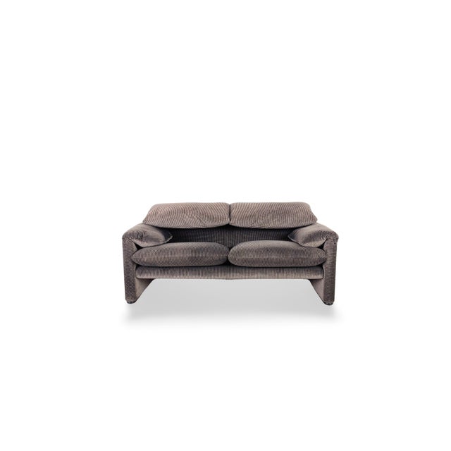 Mid-Century Modern Maralunga Two-Seater Sofa by Vico Magistretti for Cassina For Sale - Image 3 of 10