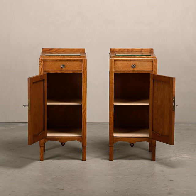 Art Deco Amsterdam School Nightstands in Oak and Glass, 1930s, Set of 2 For Sale - Image 3 of 18