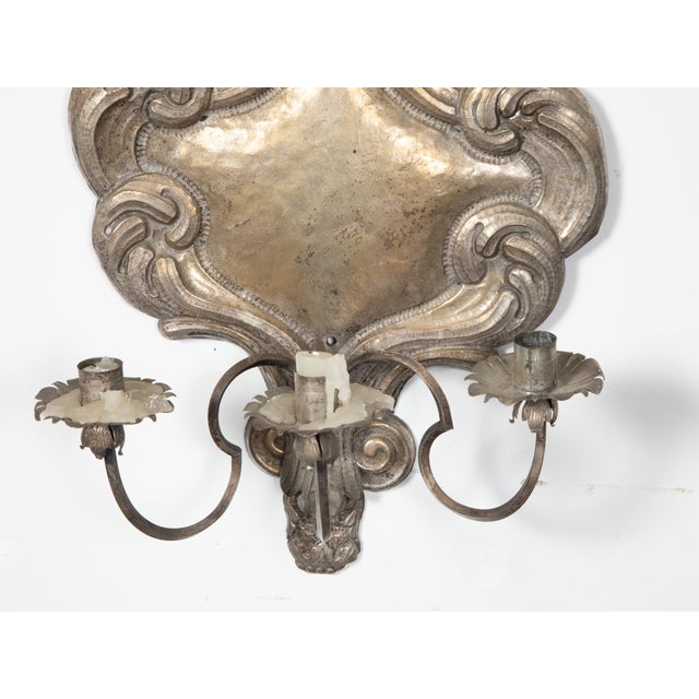 Pair of 19th Century Italian Rococo Style Tin Candle Sconces with Feather Motifs For Sale - Image 4 of 9