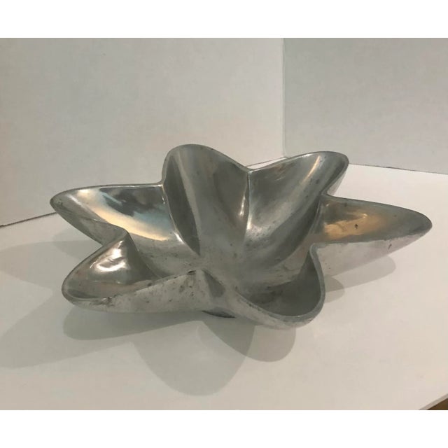 Brushed aluminum Christmas center table bowl star shaped