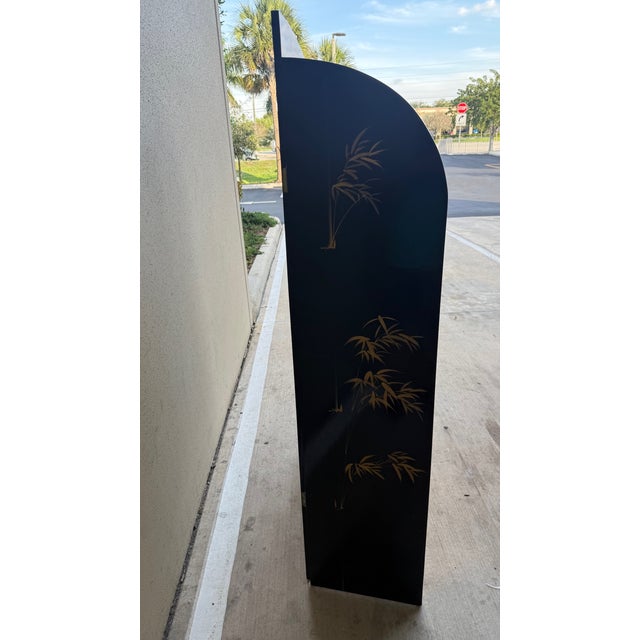 Late 20th Century Vintage Chinese Lacquered Four-Panel Folding Screen With Cranes & Pine Trees For Sale - Image 5 of 16