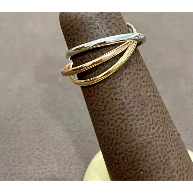 Trinity Tri-Color White, Yellow Gold and Rose, 14 Karat Gold Rolling Rings Italy For Sale - Image 9 of 18