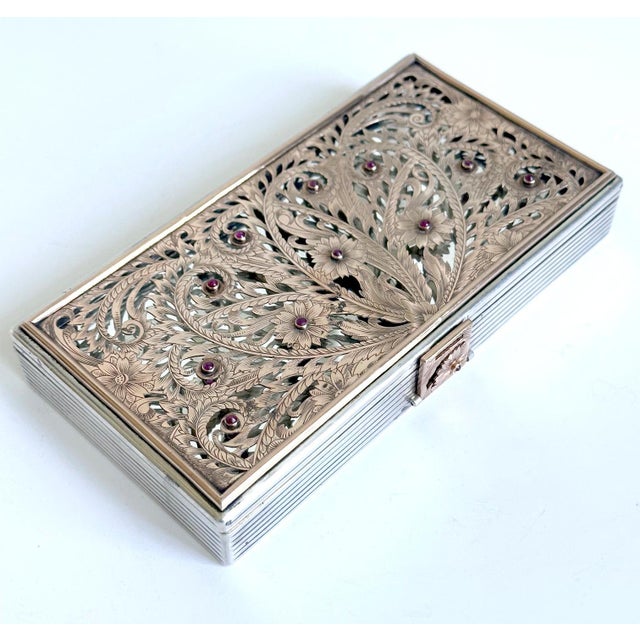 Metal Oversized Vintage French Silver Compact Case by Boucheron For Sale - Image 7 of 17