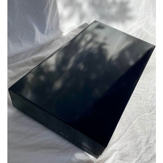 Late 19th Century Antique Korean Mother-of-Pearl Inlaid Lacquer Smoking Box – Wabi Sabi Phoenix Motif For Sale - Image 5 of 8