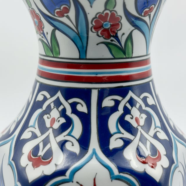Handmade Ceramic Faceted Vase (25cm) – Red Tulips & Blue Rumi Arches – Hexagonal Form For Sale - Image 4 of 7