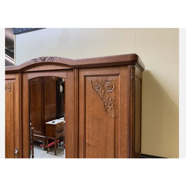 Vintage Art Deco Wardrobe in Oak, 1930 For Sale - Image 4 of 12