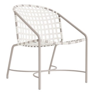 Brown Jordan Kantan Aluminum Vinyl Arm Chair, Dove frame with White Lite fabric For Sale
