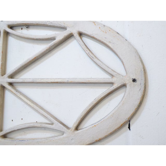 This metal frame measures 16.5"H x 32.75"L.