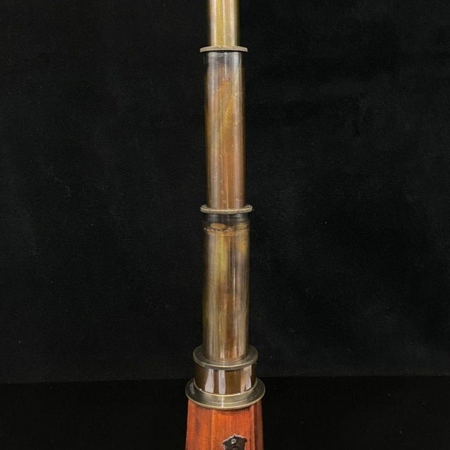 Traditional Early 20th Century Hexagonal Telescope With Wooden Case – 18.1" Brass & Wood Spyglass For Sale - Image 3 of 6