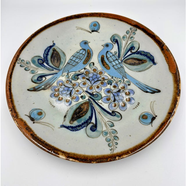Discover the exquisite charm of this vintage Ken Edwards El Palomar Tonala pottery platter. The iconic hand-painted folk...