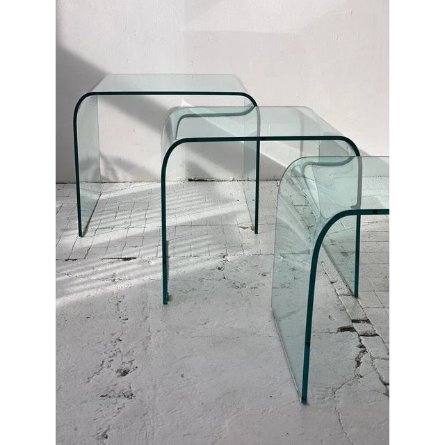 Fiam Italia 1980s Angelo Cortesi for Fiam Italia Attributed Glass Waterfall Nesting Tables - Set of 3 For Sale - Image 4 of 8
