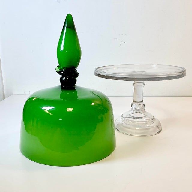Kelly Green 1970s Vintage Italian Boho Chic Hollywood Regency Murano Glass Cloche Over a Cake Stand - 2 Piece Set For Sale - Image 8 of 14