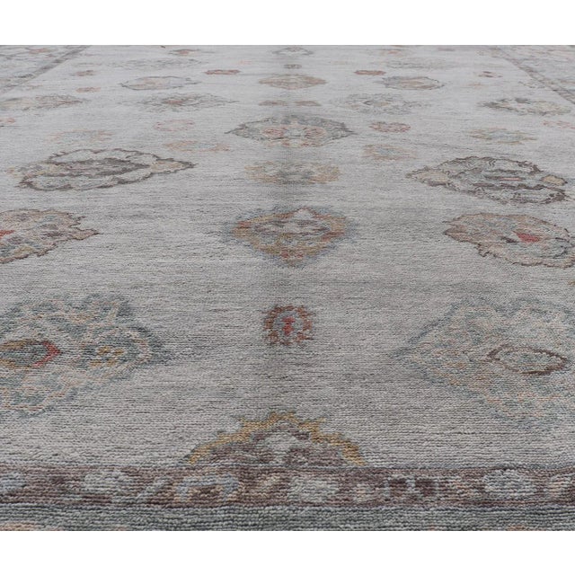 2020s Large Turkish Oushak Rug With Neutral Color Palette and All-Over Floral Design 13'5 X 21'5 For Sale - Image 5 of 12