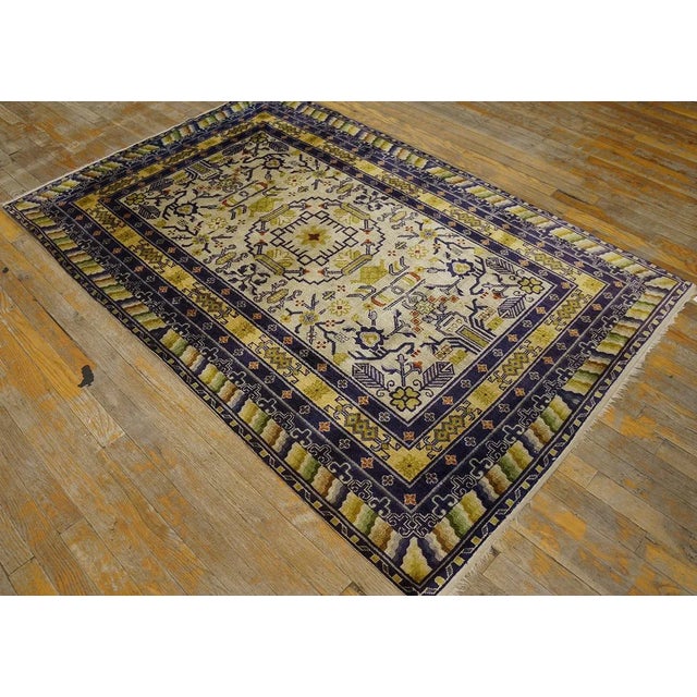 Art Deco 1920s Ivory Yellow Medallion Classic Antique Chinese Silk Rug 3'10'' X 6' Knotted Carpet For Sale - Image 3 of 11