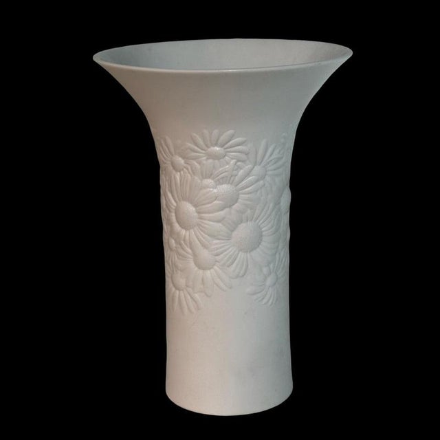 Late 20th Century Ceramic Daisy Vase by Rosemonde Nairac for Rosenthal, 1979 For Sale - Image 5 of 6
