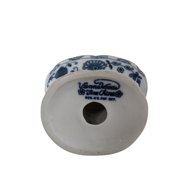 Mid 20th Century Vintage Blue Onion Porcelain Pedestal Soap Dish Holder For Sale - Image 5 of 13