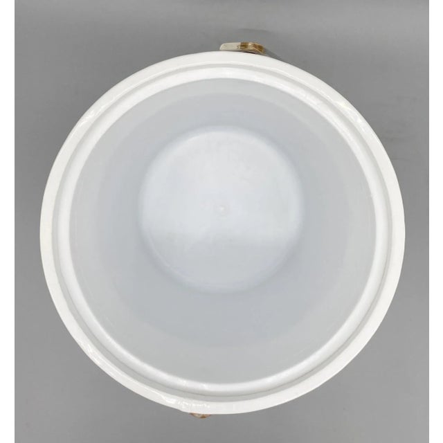 Vintage White and Gray Shell Ice Bucket – Coastal Barware With Lucite Handle For Sale - Image 10 of 13