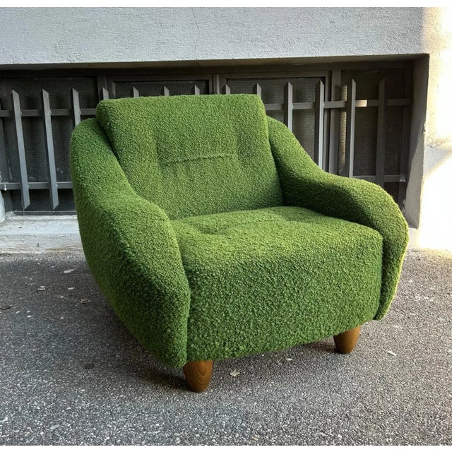 2000 - 2009 Set of Lounge Chairs in Green Bouclé with Sinuous Armrests, 2000s For Sale - Image 5 of 7