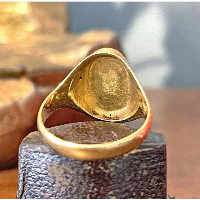 1970s 1970s Mid-Century Modern Owl of Athena 18k Gold Ring Coin Vibes For Sale - Image 5 of 9