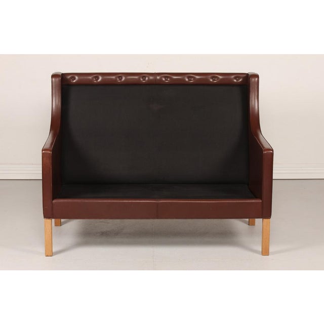 Tall 2432 Wingback Sofa in Brown Leather by Børge Mogensen for Fredericia Stolefabrik, 1970s For Sale - Image 9 of 15