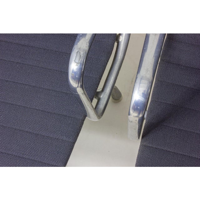 EA109 Office Chairs in Blue Grey Fabric by Charles and Ray Eames for Herman Miller, 1980s, Set of 6 For Sale - Image 14 of 18