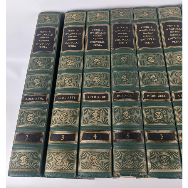 1950s Vintage 1959 Funk & Wagnalls Green & Gilt Encyclopedia Books – Set of 11 For Sale - Image 5 of 14
