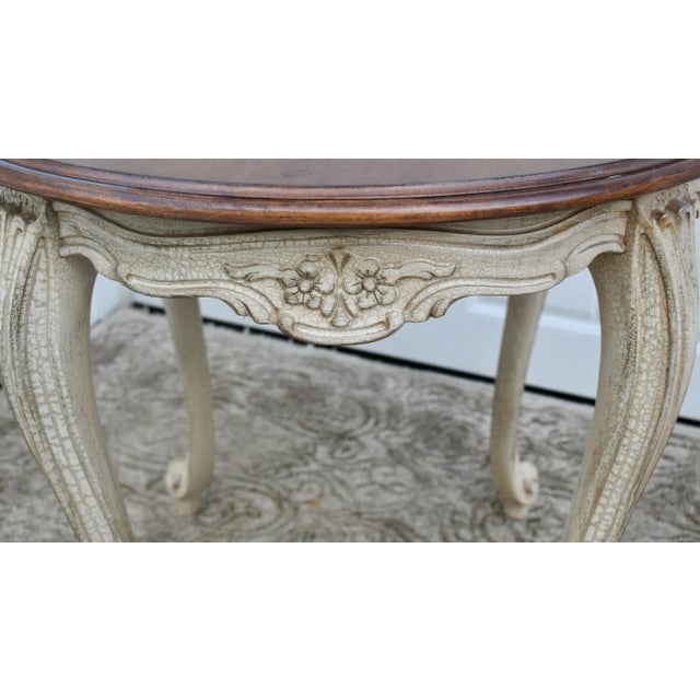 Vintage Wood Round Table Venetian Two Tone White Crackle French Provincial For Sale - Image 4 of 12