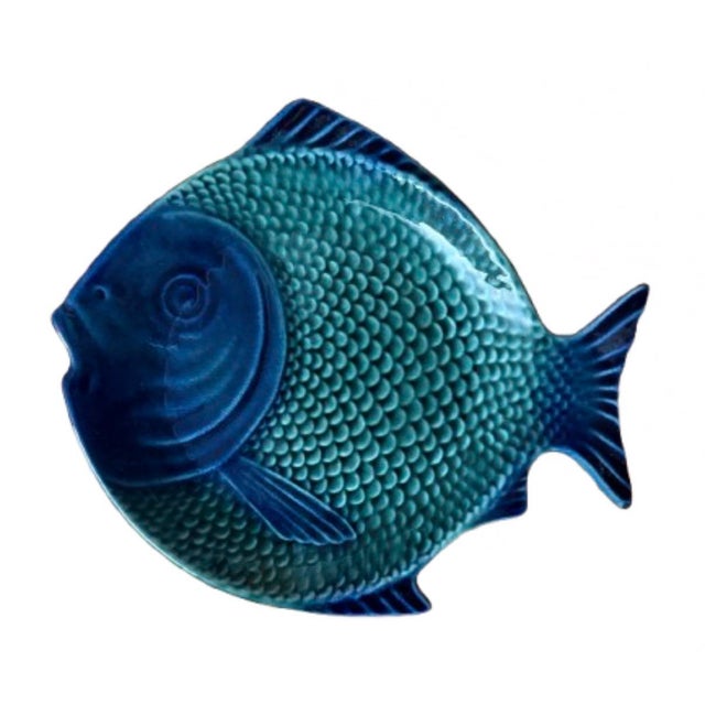 1980s Vintage Portuguese Majolica Olfaire Fish Shaped Serving Dishes. Set of 6 For Sale - Image 5 of 10