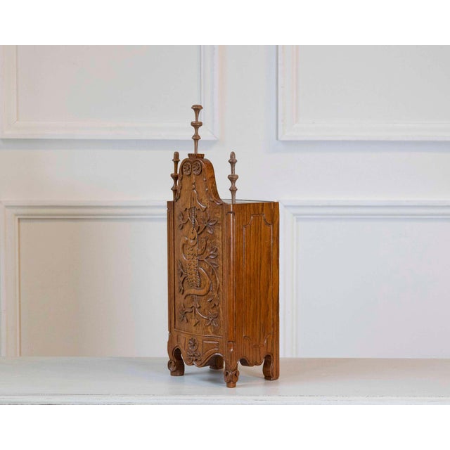 Early 20th-Century French Hand-Carved Flour Box For Sale - Image 4 of 6