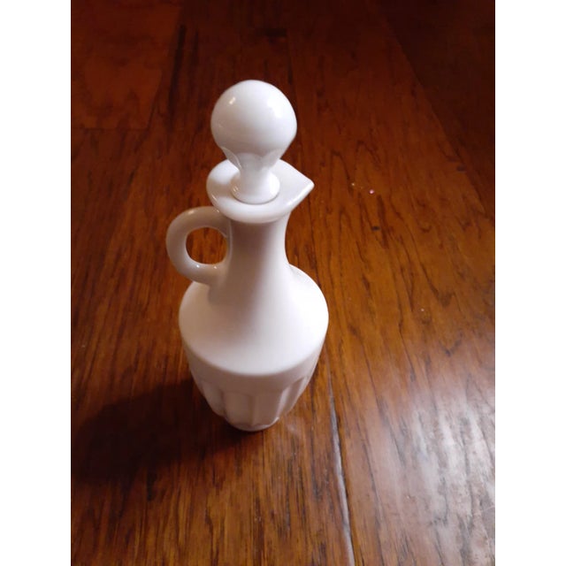 Glass 1960s Fenton Milk Glass Cruet For Sale - Image 7 of 7