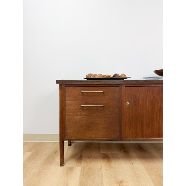 Mid-Century Modern Jofco MCM Sideboard Vintage American Made Jasper Indiana Mid-Century Office Unit For Sale - Image 3 of 9