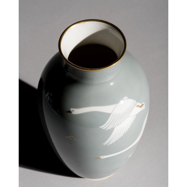 1950s German Flying Swans Vase in Glossy Porcelain from Rosenthal, 1950s For Sale - Image 5 of 10