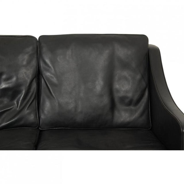 Model 2209 3-Seater Sofa in Black Leather by Børge Mogensen, 1980s For Sale - Image 6 of 18