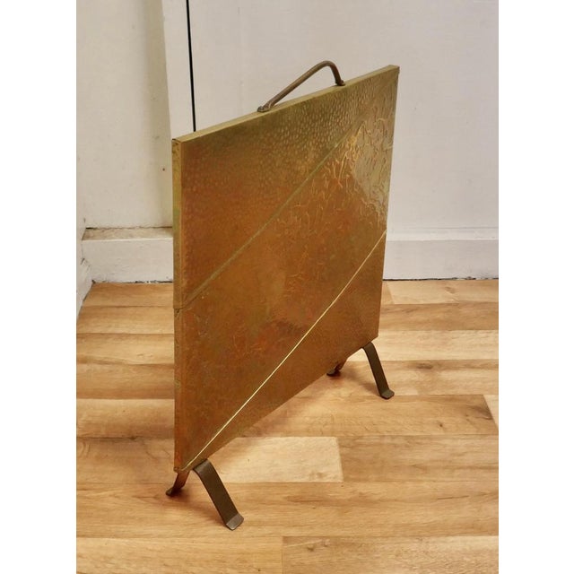 Art Deco Beaten Brass Fire Screen, 1920 For Sale - Image 4 of 6