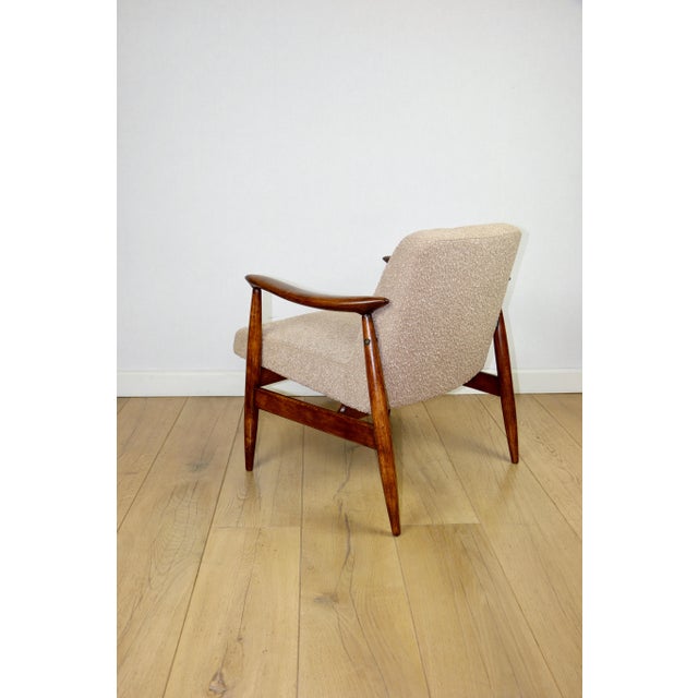 1970s Vintage GFM 300-202 Lounge Chair in Beige Bouclé by J. Kedziorek, 1970s For Sale - Image 5 of 11