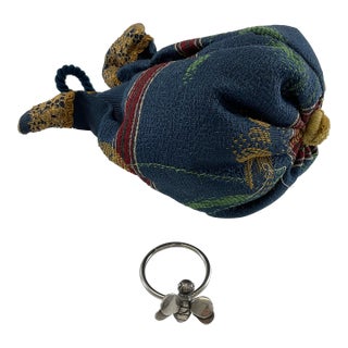 Artisanal Scent Hanger for Closet, Sterling Silver Bee Decoration For Sale