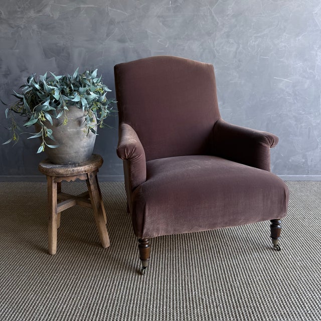 Introducing the Alma Accent Chair – a timeless piece crafted for comfort and style. Upholstered in a faux mohair style...