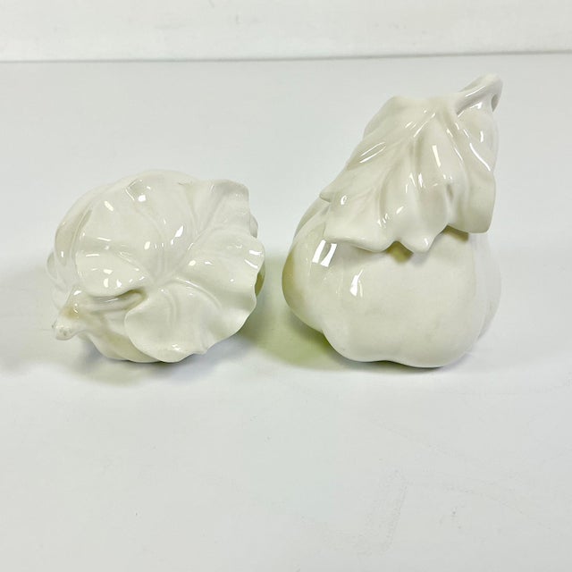 Late 1900s Vintage Hollywood Regency Boho Chic Fitz & Floyd Fig/Gourd Salt & Pepper Shakers - A Pair For Sale - Image 16 of 17