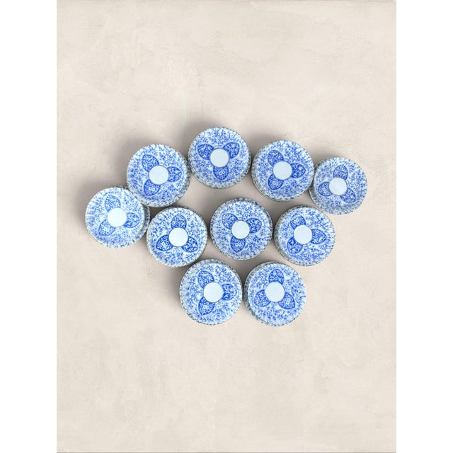 Antique English Blue & White Porcelain Tea Service, 30 Pieces, Rd No. 49987/49967, Circa 1886-1900 For Sale - Image 4 of 8
