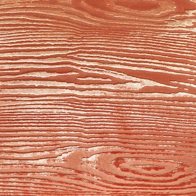 Warm woodgrain tones drift across this petite velvet pillow in organic, gestural strokes—a meditation on natural grain and...