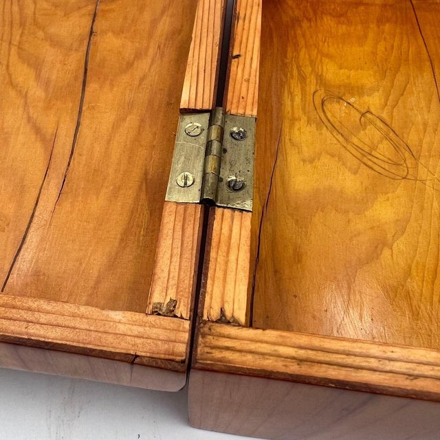 Biedermeier Jewelry Box in Cherry Wood, Ash & Brass, Southern Germany, 1820s For Sale - Image 12 of 18