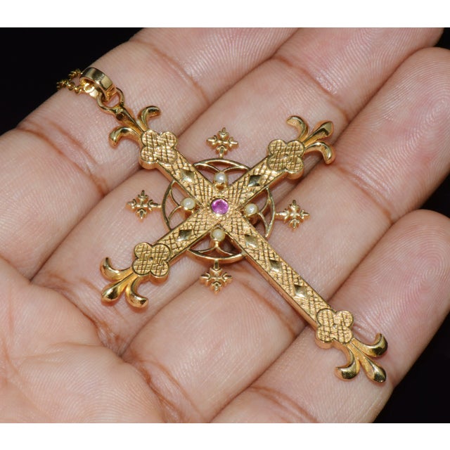 Gold Certified Natural 1.66cts Ruby Emerald Pearl and Sapphire 18k 750 Solid Gold Filigree Cross Reversible Pendant For Sale - Image 8 of 15