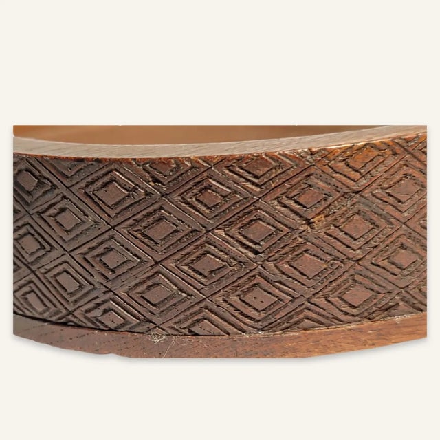 Wood Vintage Japanese Gourd-Shaped Flat Box For Sale - Image 7 of 11