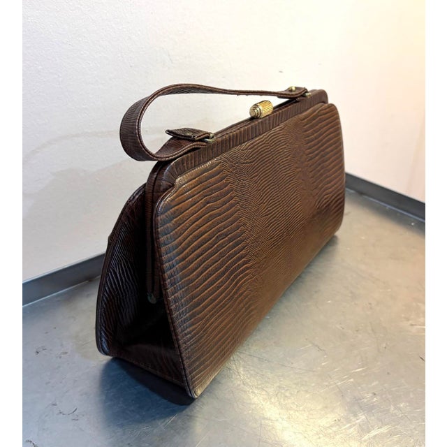 1940s brown reptile skin snap-top purse w/ top handle. Excellent pristine condition.