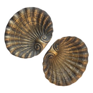 Austrian Secessionist Brass Vide-Poche Bowls, Early 20th Century, Set of 2 For Sale