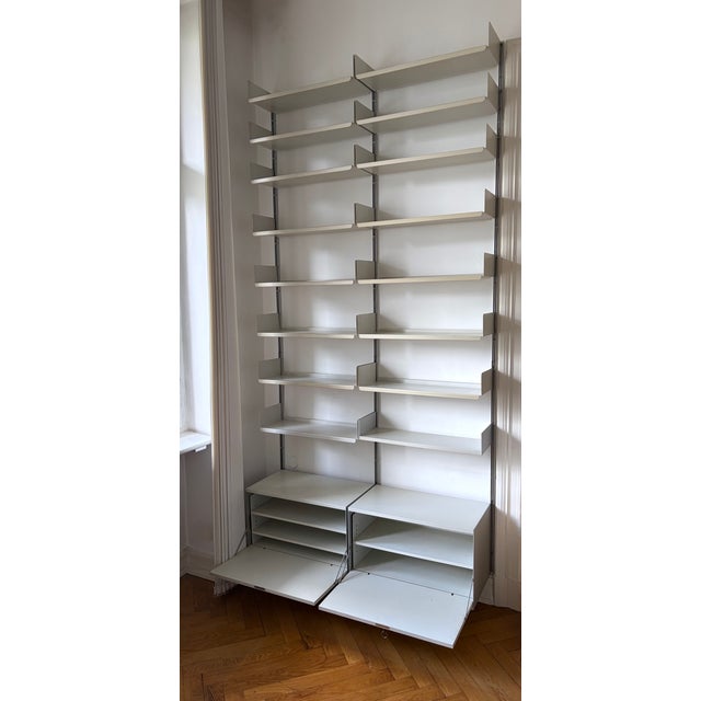 Shelving Systems * The legendary design classic 606 by Dieter Rams (born 1932) for Vitsoe * Designed in 1960. * The...