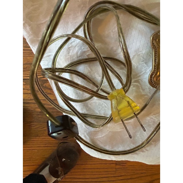 1970s Vintage Frederick Cooper Brass Bouillotte Table Desk Lamp Tole Shade For Sale - Image 5 of 6