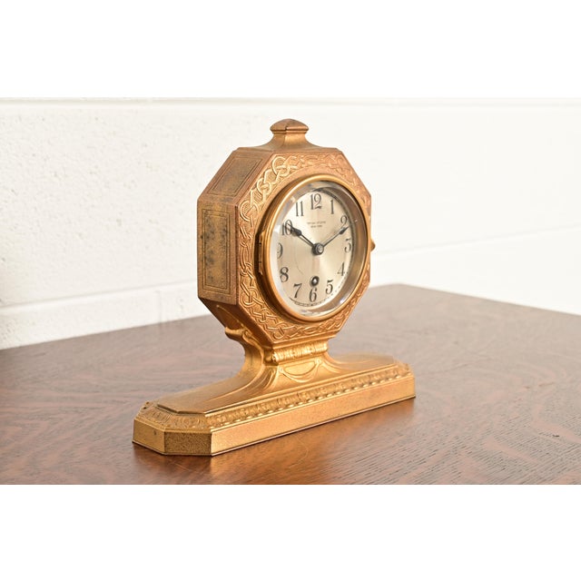 Art Deco Tiffany Studios New York Arts & Crafts Bronze Doré Desk Clock or Mantel Clock, Circa 1910 For Sale - Image 3 of 14