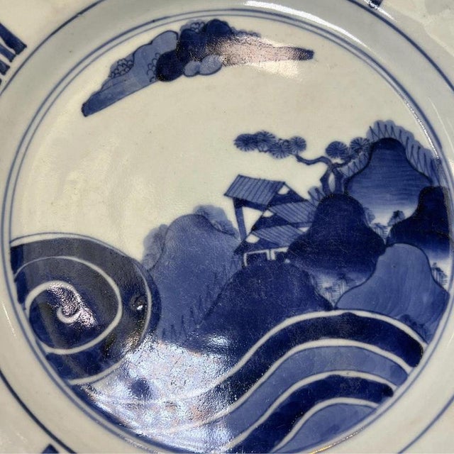 Early Edo Japanese Lobed Arita Porcelain Charger, 1680 For Sale - Image 4 of 9